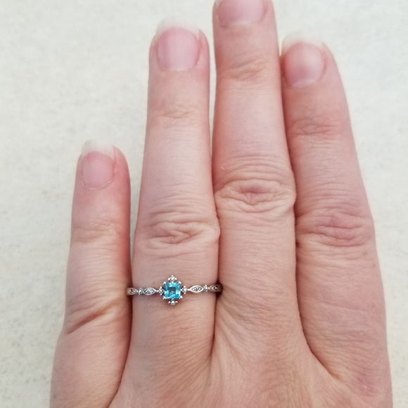 Delicate Topaz Ring - Picture 7 of 8